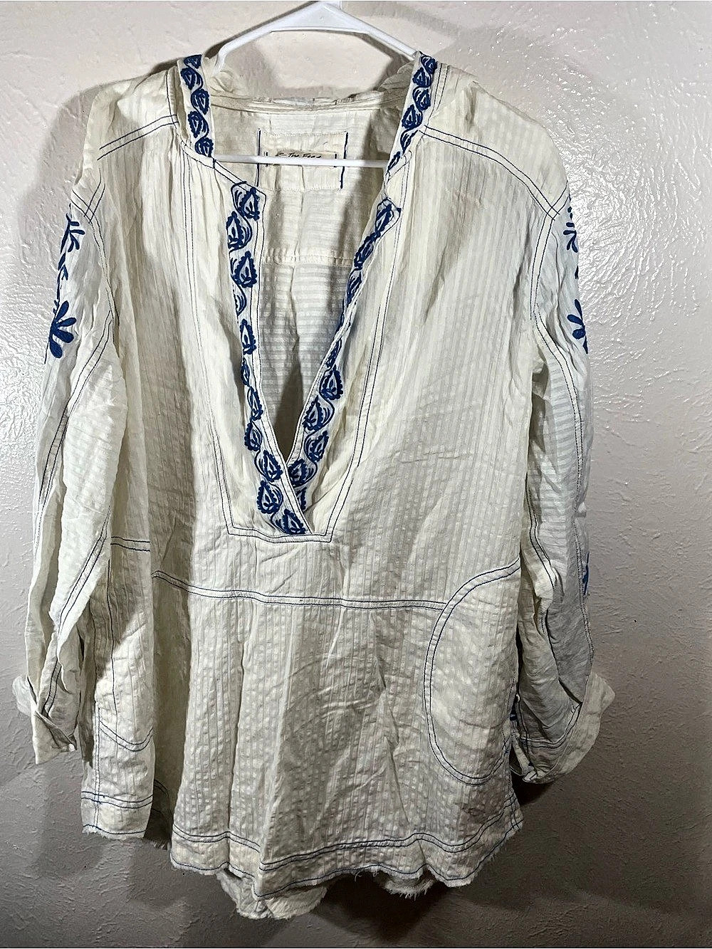 We The Free Embroidered Tunic White & Blue Size Large